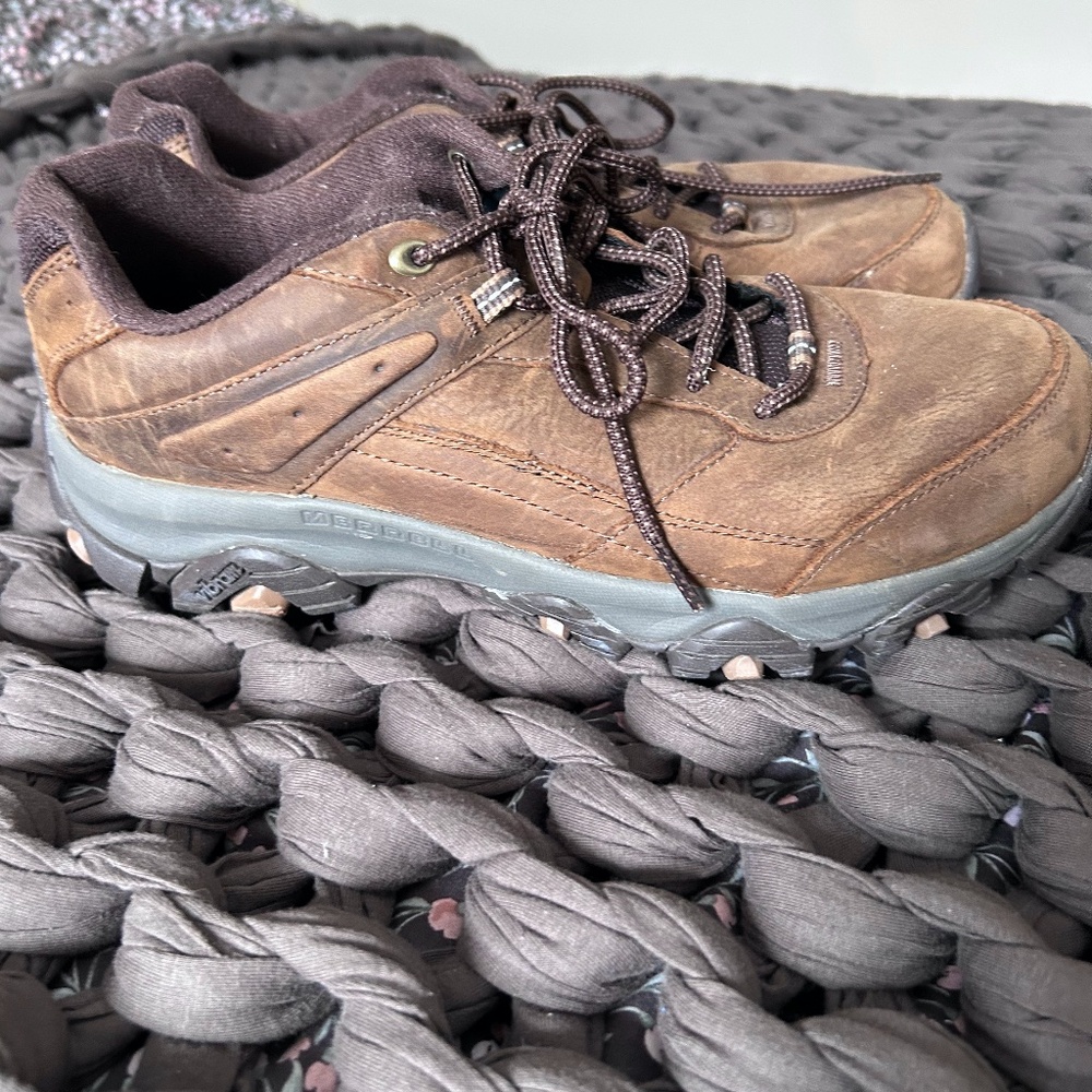 Merrell Men's Hiking Shoe Size 10
